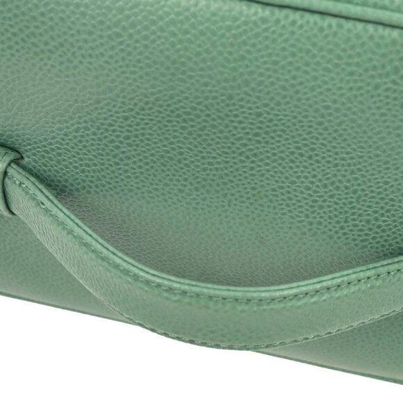 Chanel Green Calfskin Vanity Handbag - Picture 6 of 10